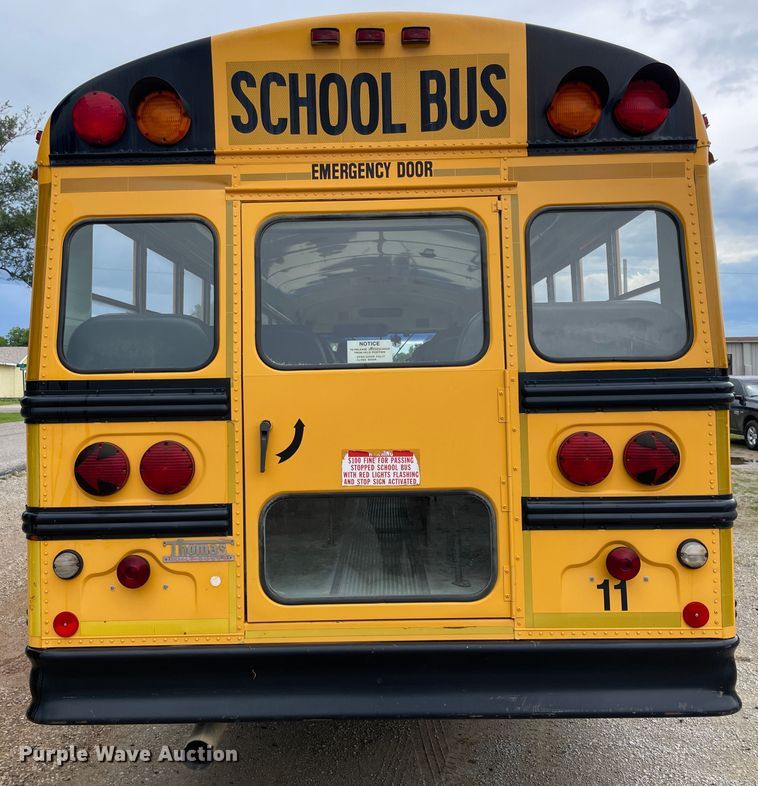 image for item IC9261 2001 Freightliner FS65  school bus