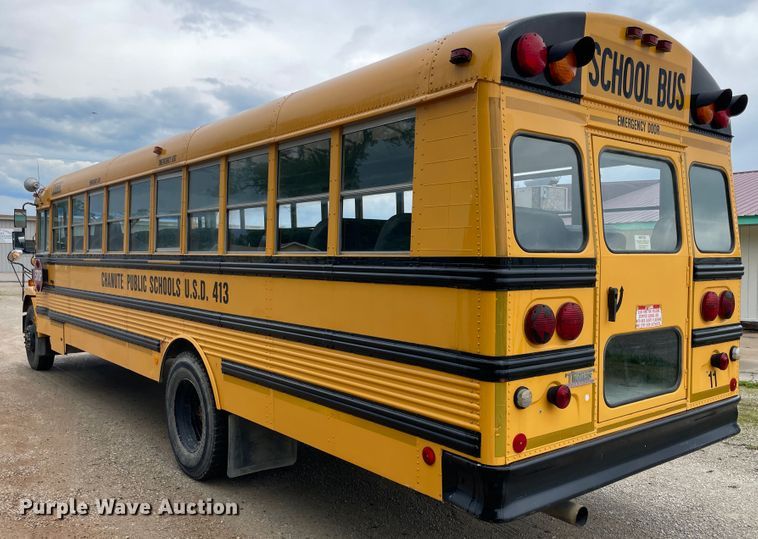 image for item IC9261 2001 Freightliner FS65  school bus