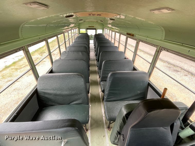 image for item IC9261 2001 Freightliner FS65  school bus
