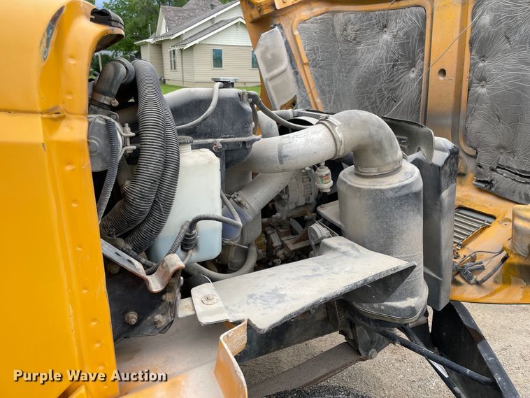 image for item IC9261 2001 Freightliner FS65  school bus