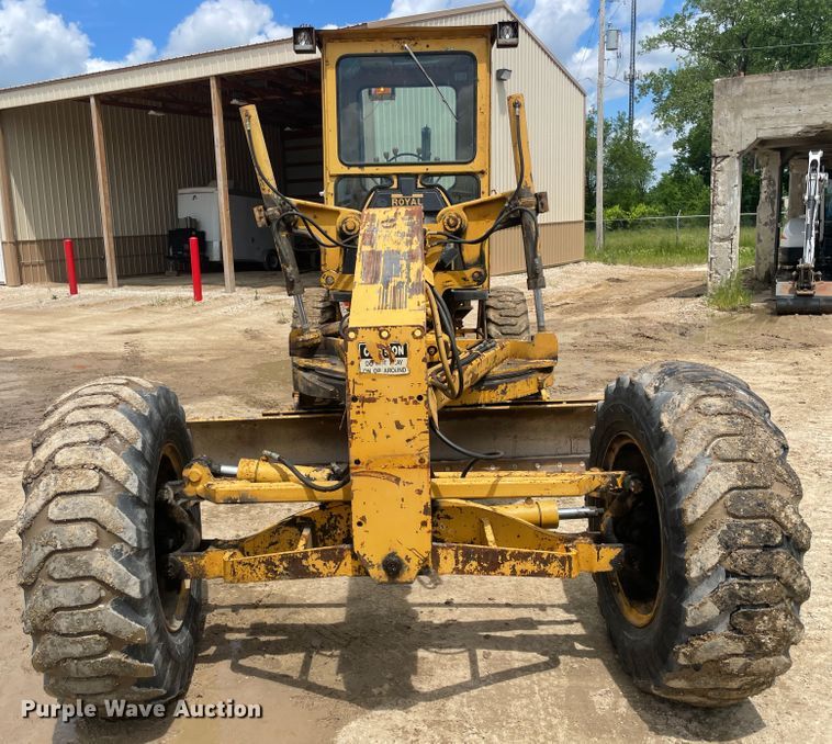 image for item IC9337 Royal 80  motor grader