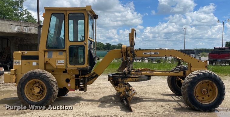 image for item IC9337 Royal 80  motor grader