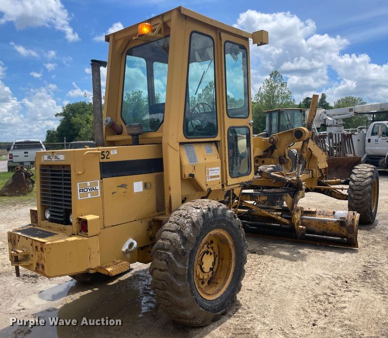 image for item IC9337 Royal 80  motor grader