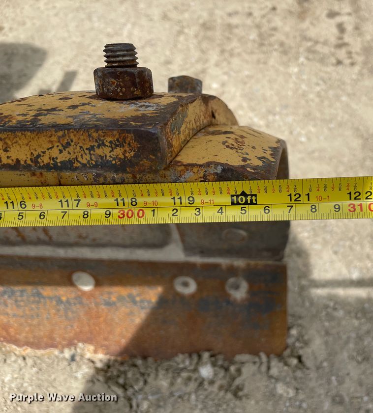 image for item IC9337 Royal 80  motor grader