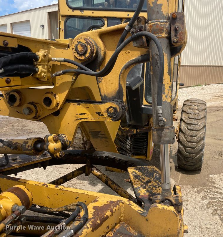 image for item IC9337 Royal 80  motor grader