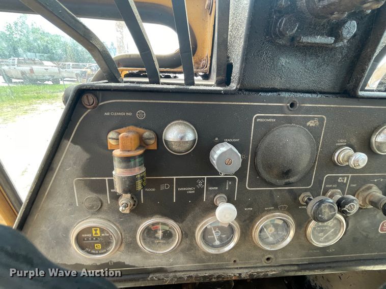 image for item IC9337 Royal 80  motor grader