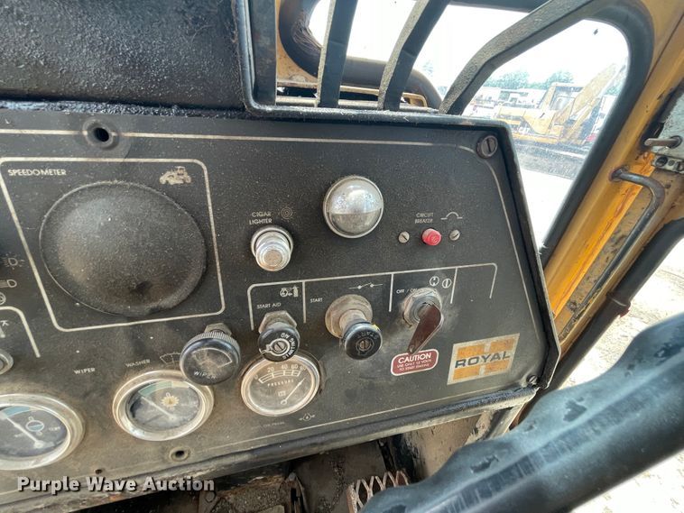 image for item IC9337 Royal 80  motor grader