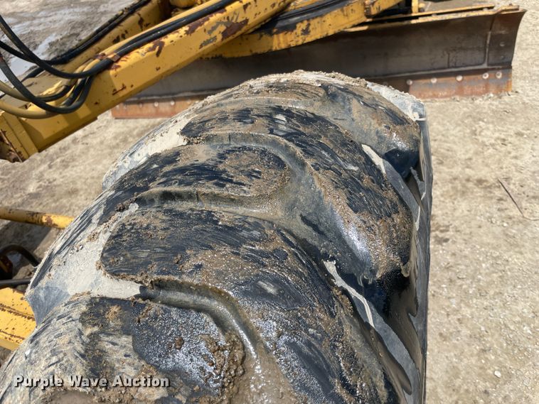 image for item IC9337 Royal 80  motor grader