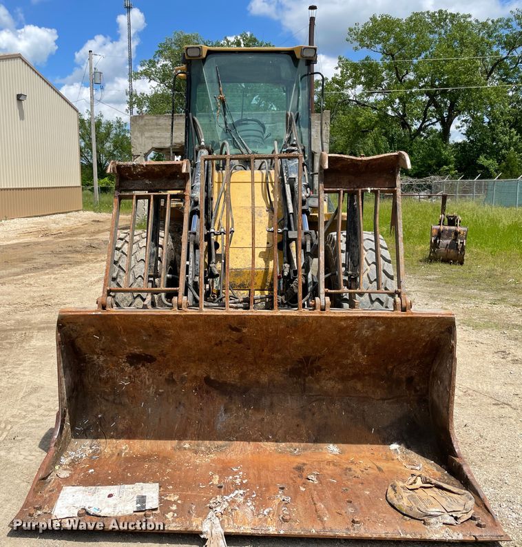 image for item IC9338 2004 Caterpillar IT14G  wheel loader