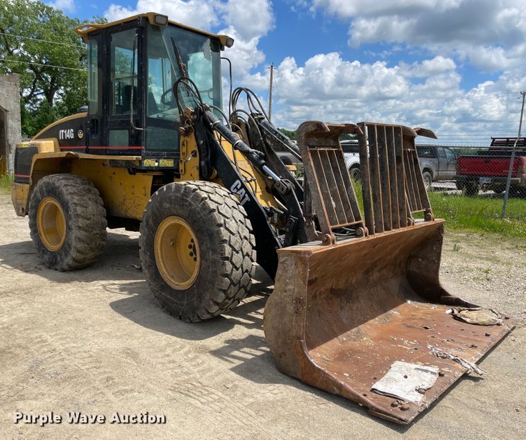 image for item IC9338 2004 Caterpillar IT14G  wheel loader