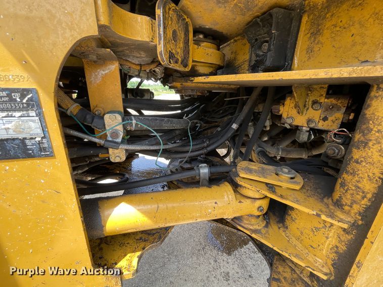 image for item IC9338 2004 Caterpillar IT14G  wheel loader