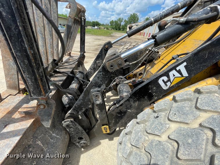 image for item IC9338 2004 Caterpillar IT14G  wheel loader