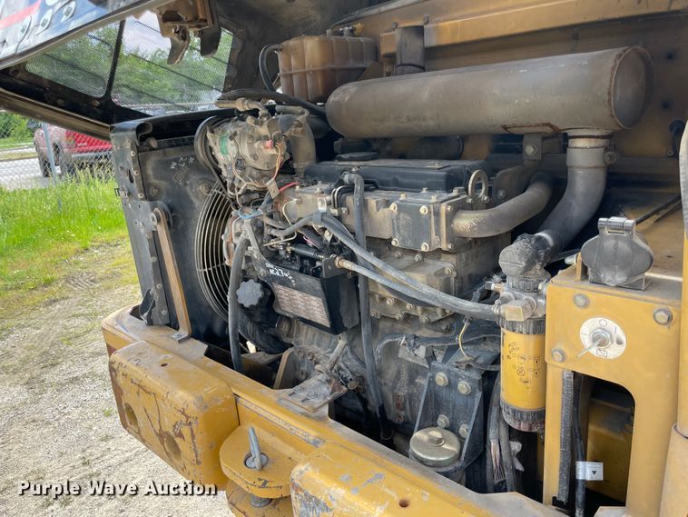 image for item IC9338 2004 Caterpillar IT14G  wheel loader