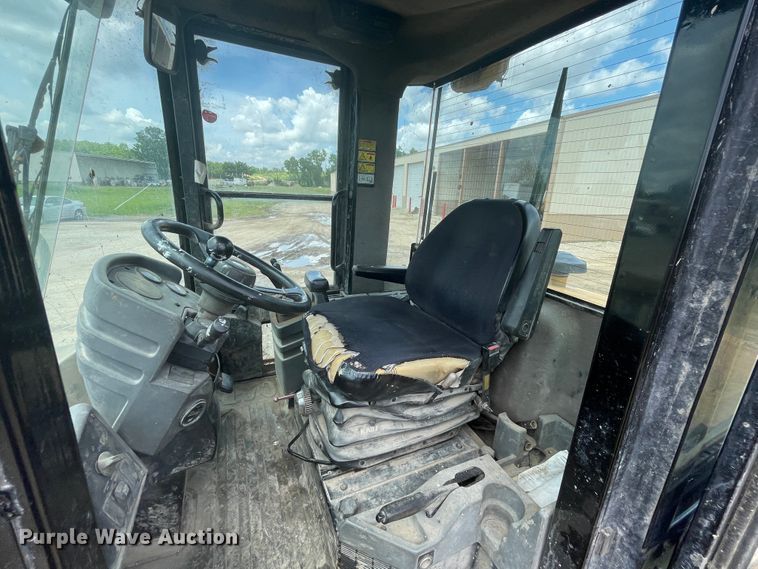 image for item IC9338 2004 Caterpillar IT14G  wheel loader