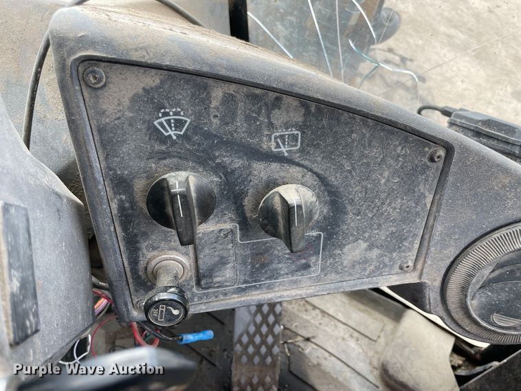 image for item IC9338 2004 Caterpillar IT14G  wheel loader