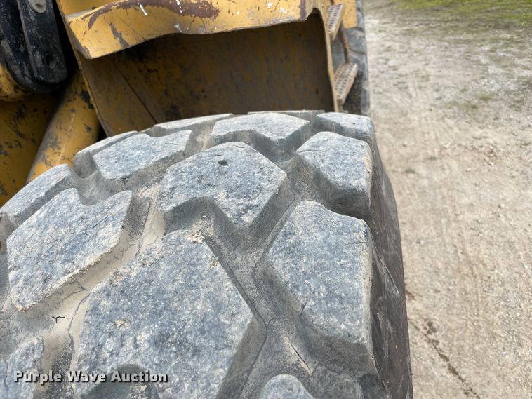 image for item IC9338 2004 Caterpillar IT14G  wheel loader