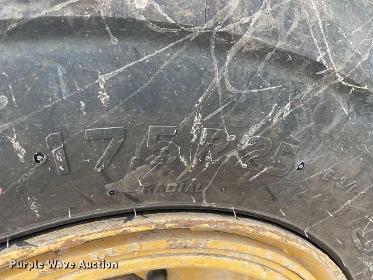 image for item IC9338 2004 Caterpillar IT14G  wheel loader