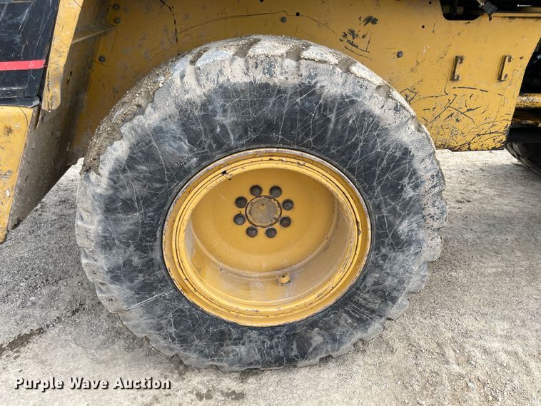 image for item IC9338 2004 Caterpillar IT14G  wheel loader