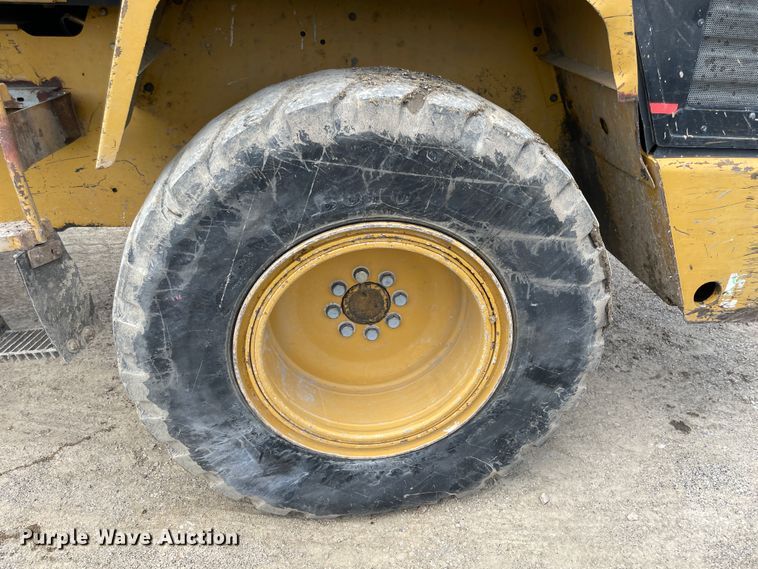 image for item IC9338 2004 Caterpillar IT14G  wheel loader