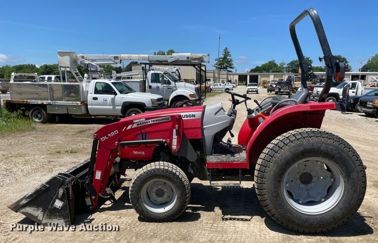 image for item IC9340 Massey-Ferguson 1643  MFWD tractor