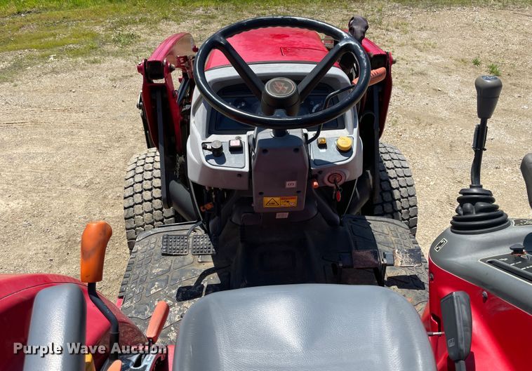 image for item IC9340 Massey-Ferguson 1643  MFWD tractor