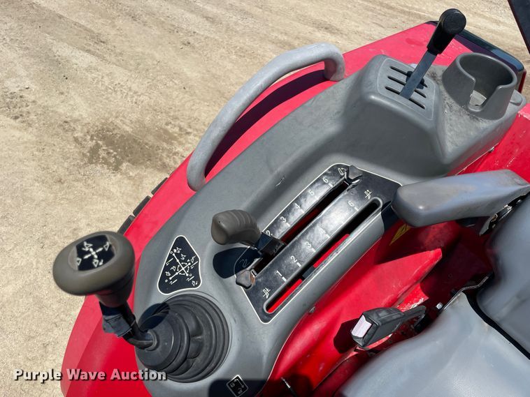 image for item IC9340 Massey-Ferguson 1643  MFWD tractor