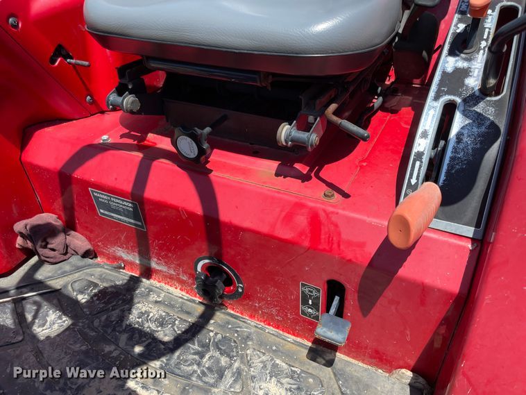 image for item IC9340 Massey-Ferguson 1643  MFWD tractor