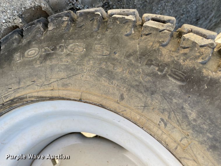 image for item IC9340 Massey-Ferguson 1643  MFWD tractor