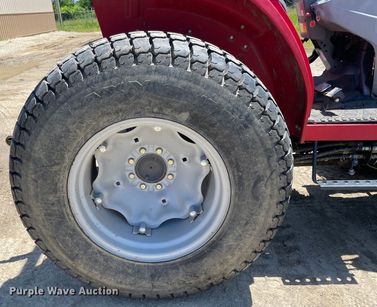 image for item IC9340 Massey-Ferguson 1643  MFWD tractor