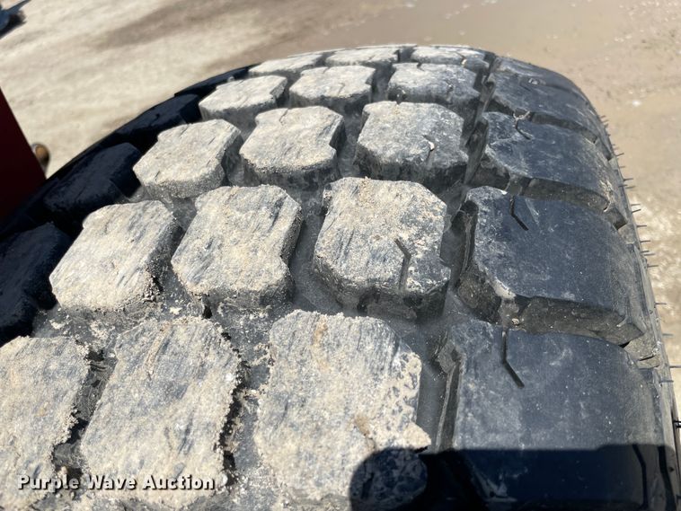 image for item IC9340 Massey-Ferguson 1643  MFWD tractor