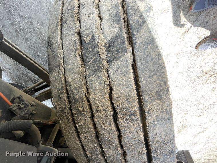 image for item IC9342 2005 Ford F750  bucket truck