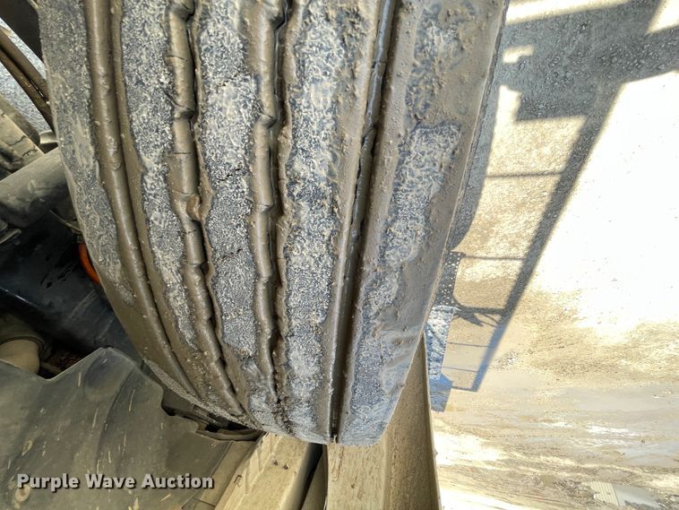 image for item IC9342 2005 Ford F750  bucket truck