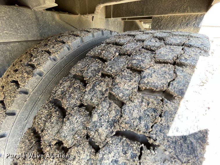 image for item IC9342 2005 Ford F750  bucket truck