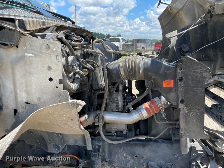 image for item IC9342 2005 Ford F750  bucket truck