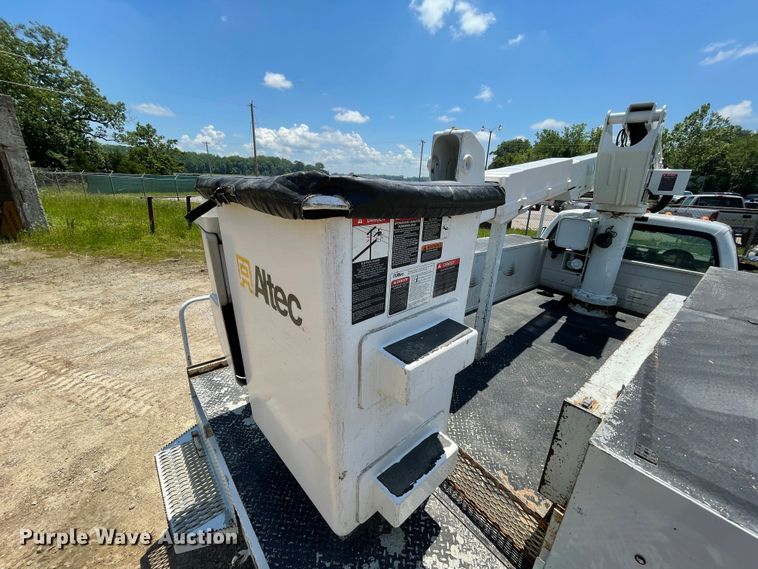 image for item IC9343 2008 Ford F550  bucket truck