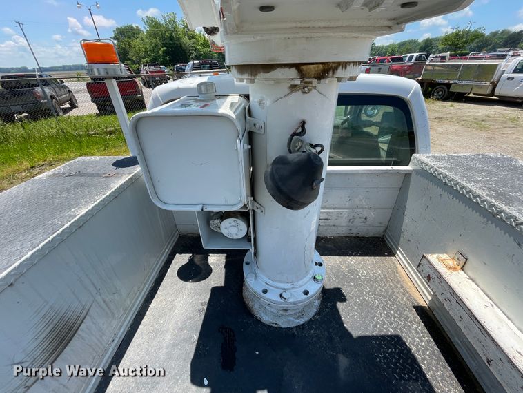 image for item IC9343 2008 Ford F550  bucket truck