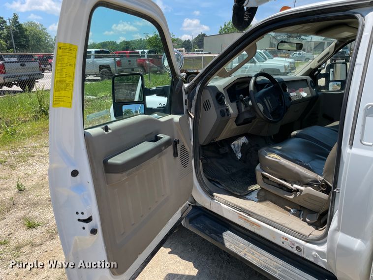 image for item IC9343 2008 Ford F550  bucket truck