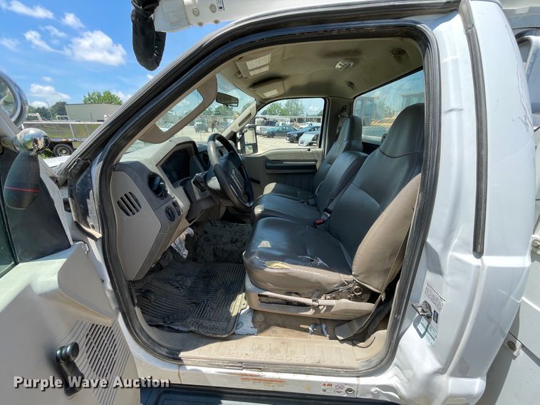 image for item IC9343 2008 Ford F550  bucket truck