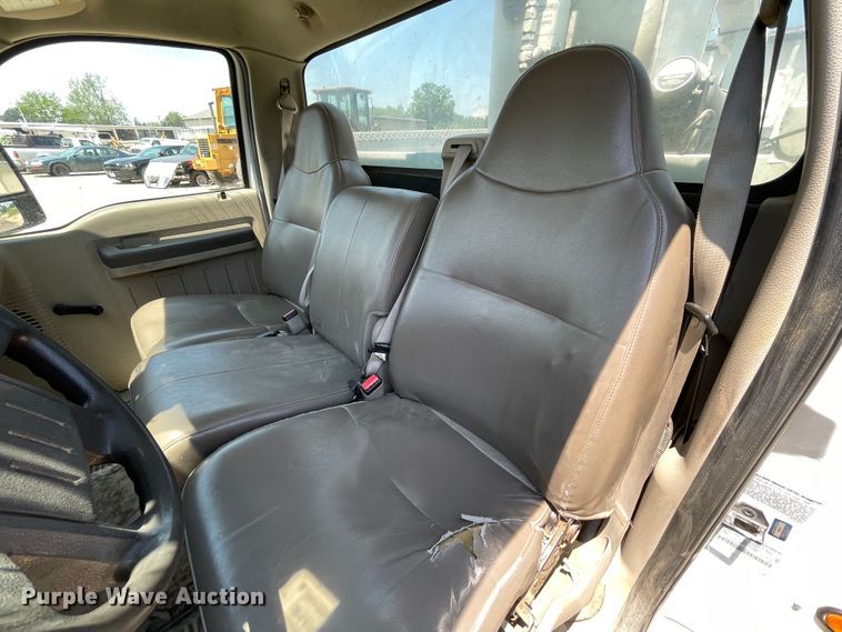 image for item IC9343 2008 Ford F550  bucket truck