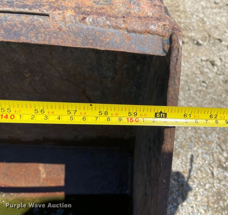 image for item IC9347 New Holland AJ4137  MFWD tractor