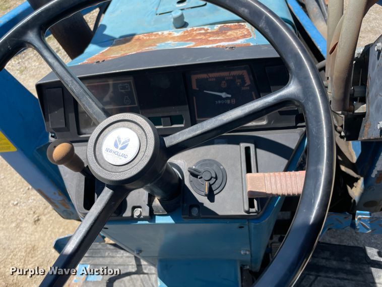 image for item IC9347 New Holland AJ4137  MFWD tractor