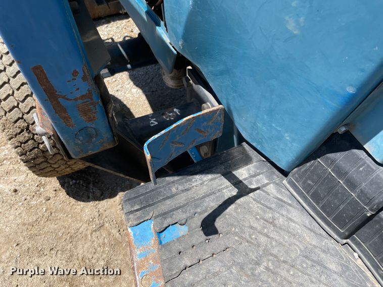 image for item IC9347 New Holland AJ4137  MFWD tractor