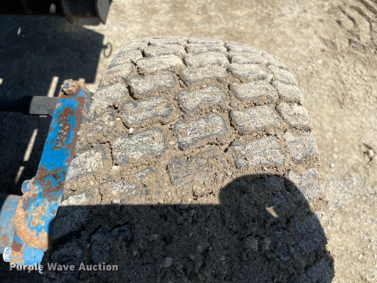 image for item IC9347 New Holland AJ4137  MFWD tractor