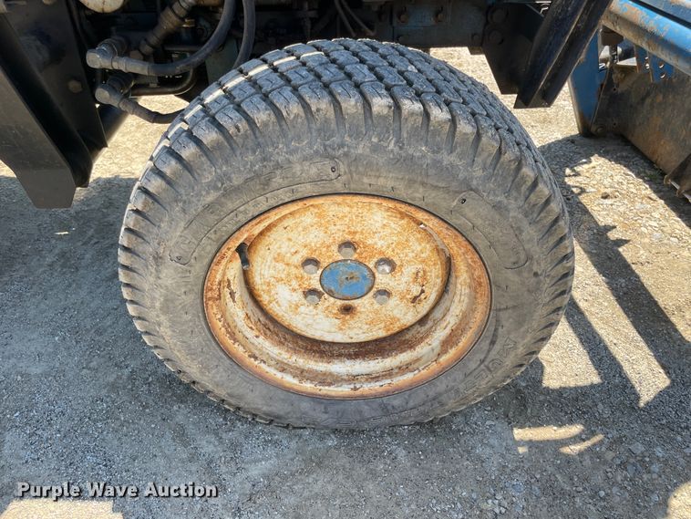 image for item IC9347 New Holland AJ4137  MFWD tractor