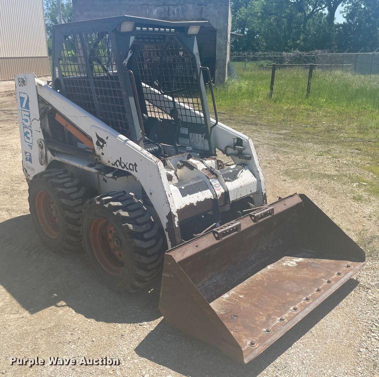 image for item IC9348 1996 Bobcat 753  skid steer loader