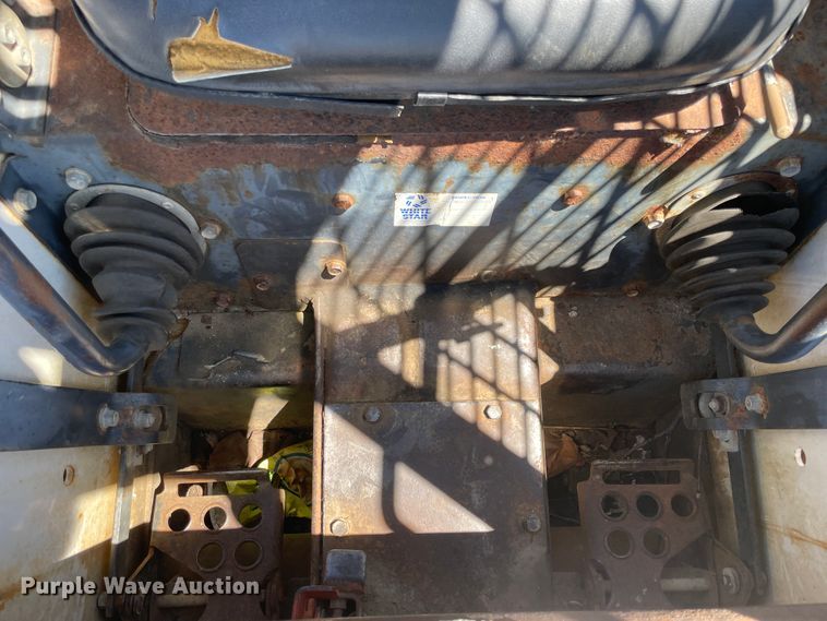 image for item IC9348 1996 Bobcat 753  skid steer loader