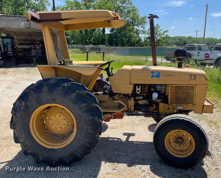 image for item IC9350 1984 John Deere 2150  tractor