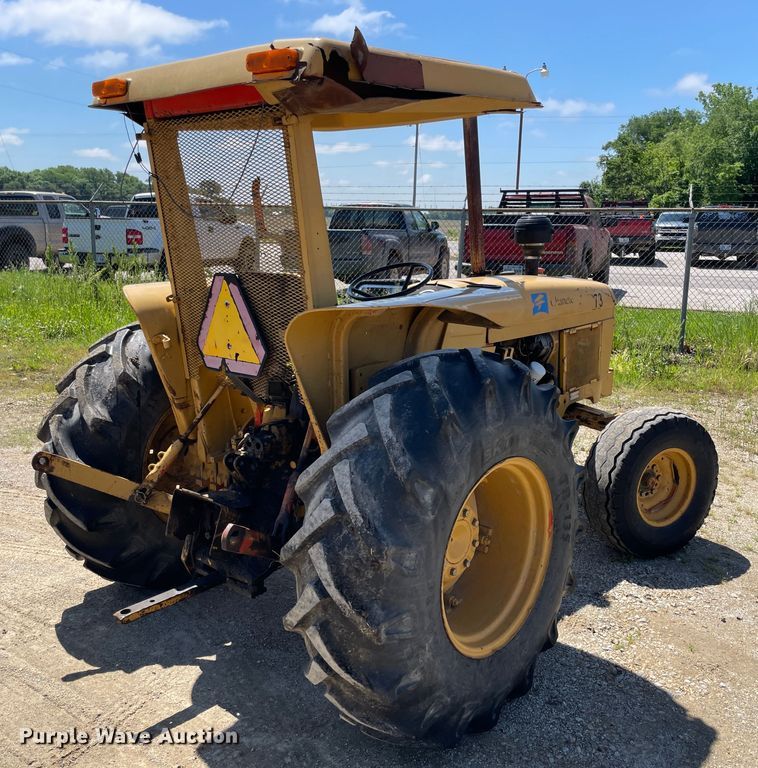 image for item IC9350 1984 John Deere 2150  tractor