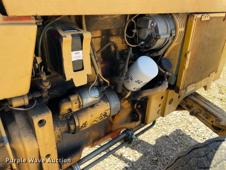 image for item IC9350 1984 John Deere 2150  tractor