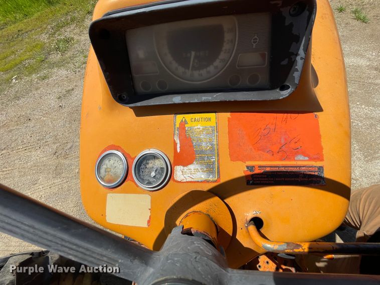 image for item IC9352 1981 Ford DW314C  tractor